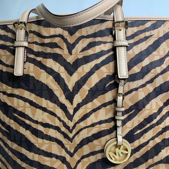 Large Michael Kors zebra-pattern tote - Picture 6 of 8